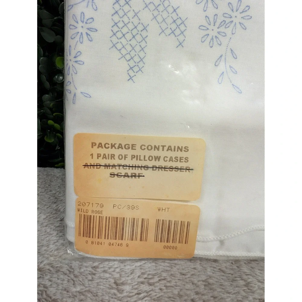 Vtg‎ Wild Rose Tobin? Floral DIY Embroidery Pillowcase Set Scalloped Edge White